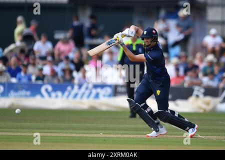 Canterbury, England. August 2024. Ben McKinney schlägt während des Metro Bank One Day Cup zwischen Kent Spitfires und Durham auf dem Spitfire Ground in St. Lawrence in Canterbury. Kyle Andrews/Alamy Live News. Stockfoto