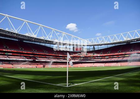 London, Großbritannien. August 2024. Eine allgemeine Ansicht des Emirates Stadium vor dem Freundschaftsspiel Arsenal FC gegen Olympique Lyonnais im Emirates Stadium, London, England, Großbritannien am 11. August 2024 Credit: Every Second Media/Alamy Live News Stockfoto