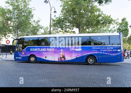 Seitenansicht des Disneyland Paris Express in Paris Frankreich Stockfoto