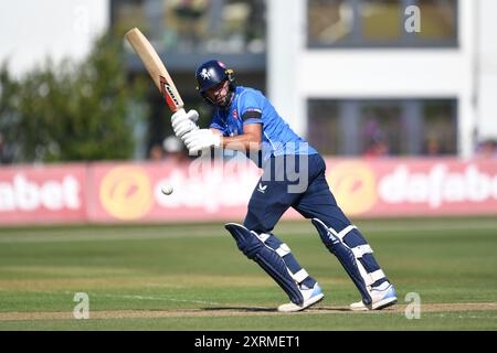 Canterbury, England. August 2024. Jack Leaning schlägt während des Metro Bank One Day Cup zwischen Kent Spitfire und Durham auf dem Spitfire Ground in St. Lawrence in Canterbury. Kyle Andrews/Alamy Live News. Stockfoto