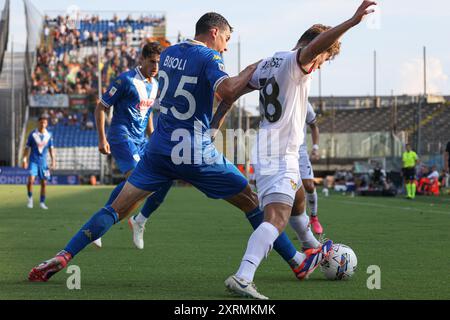 Brescia, Italien. August 2024. Dimitri Bisoli (Brescia Calcio) Magnus Kofod Andersen (Venezia FC) während der 32. Finalrunde des italienischen Pokals zwischen Brescia und Venezia im Mario Rigamonti Stadion am Sonntag, 11. August 2024. Sport - Fußball. (Foto: Stefano Nicoli/LaPresse) Credit: LaPresse/Alamy Live News Stockfoto