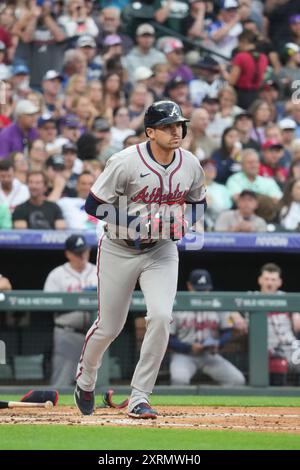 10. August 2024: Austin Riley, der dritte Baseman von Atlanta, macht einen Spaziergang während des Spiels zwischen den Atlanta Braves und den Colorado Rockies, das im Coors Field in Denver Co. Stattfindet. David Seelig/Cal Sport Medi Stockfoto