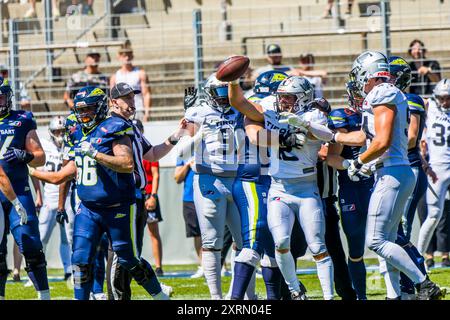 Stuttgart, Deutschland. August 2024. Europäische Fußballliga, elf/ Spiel: Raiders Tirol bei Stuttgart Surge on11. August 2024, im Gazi-Stadion, Stuttgart, Deutschland, CB # 12 Cannon Griner/ Raiders Tirol. Frank Baumert/Alamy Live News Stockfoto