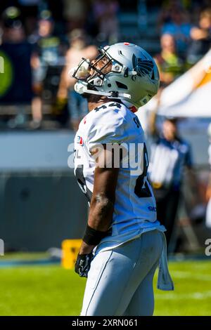 Stuttgart, Deutschland. August 2024. Europäische Fußballliga, elf/ Spiel: Raiders Tirol bei Stuttgart Surge am 11. Aug. 2024, im Gazi-Stadion, Stuttgart, Deutschland, Raiders Tirol / WR # 84 Cinque Sweeting freut sich. Frank Baumert/Alamy Live News Stockfoto