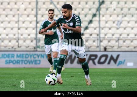 Krakau, Polen. August 2024. Fußball 2024 2025 PKO BP Ekstraklasa Puszcza Niepolomice vs Legia Warszawa op: Luquinhas Credit: Konrad Swierad/Alamy Live News Stockfoto