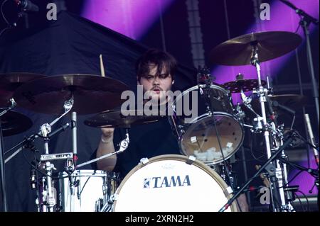 London, Vereinigtes Königreich. August 2024. Spiritbox unterhält die Menge, die auf Korn beim Gunnersbury Festival wartet. Cristina Massei/Alamy Live News Stockfoto