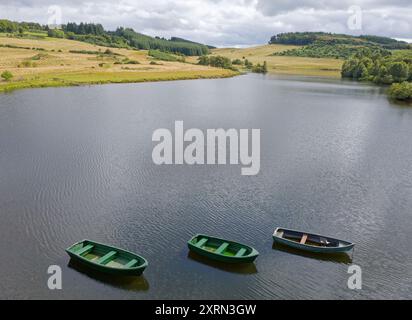 Fischerboote auf dem Knapps Loch in Kilmacolm Stockfoto