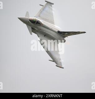 Der italienische Luftwaffe Eurofighter F-2000A Typhoon während des Fluges bei der Royal International Air Tattoo Stockfoto