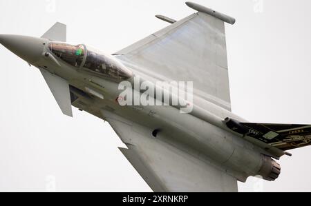 Der italienische Luftwaffe Eurofighter F-2000A Typhoon während des Fluges bei der Royal International Air Tattoo Stockfoto