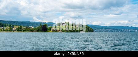 Halbinsel Au ist eine malerische Halbinsel am Ufer des Zürichsees in der Schweiz. Stockfoto