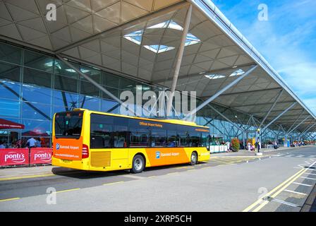 Terminal Abflug-Ebene, London Stansted Airport, Stansted Mountfitchet, Essex, England, Vereinigtes Königreich Stockfoto