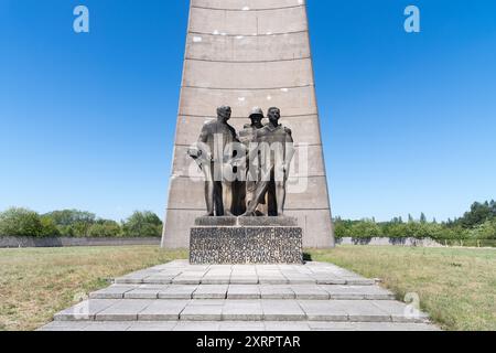 Nationale Mahn- und Gedenkstätte Sachsenhausen erbaut 1961 im NS-Konzentrationslager Sachsenhausen ( Stockfoto