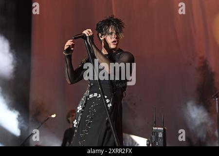 Milton Keynes, Großbritannien. August 2024. MILTON KEYNES, ENGLAND – 11. AUGUST: Yungblud (Dominic Harrison) tritt am 11. August 2024 auf dem Bludfest in Milton Keynes auf. CAP/MAR © MAR/Capital Pictures Credit: Capital Pictures/Alamy Live News Stockfoto