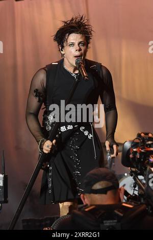 Milton Keynes, Großbritannien. August 2024. MILTON KEYNES, ENGLAND – 11. AUGUST: Yungblud (Dominic Harrison) tritt am 11. August 2024 auf dem Bludfest in Milton Keynes auf. CAP/MAR © MAR/Capital Pictures Credit: Capital Pictures/Alamy Live News Stockfoto