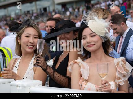 Ascot, Großbritannien. August 2024. Racegers auf der Ascot Racecourse in Berkshire beim Dubai Duty Free Shergar Cup Meeting. Kredit: Maureen McLean/Alamy Stockfoto