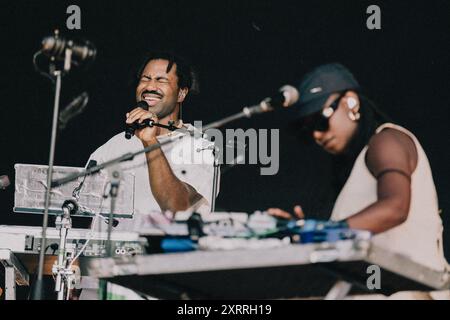 Kopenhagen, Dänemark. August 2024. Der englische Sänger, Songwriter und Musiker Sampha gibt ein Live-Konzert während des dänischen Musikfestivals Syd for Solen 2024 in Kopenhagen. Stockfoto