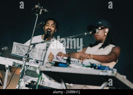 Kopenhagen, Dänemark. August 2024. Der englische Sänger, Songwriter und Musiker Sampha gibt ein Live-Konzert während des dänischen Musikfestivals Syd for Solen 2024 in Kopenhagen. Stockfoto