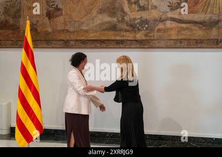 Barcelona, Spanien. August 2024. Akt der Übergabe des Portfolios des Ministeriums für Wirtschaft und Finanzen Acta de traspaso de la cartera del Departamento de Economía y Finanzas im Bild: Natalia MAS guix, alicia romero News Politics -Barcelona, Spanien Montag, 12. August 2024 (Foto: Eric Renom/LaPresse) Credit: LaPresse/Alamy Live News Stockfoto