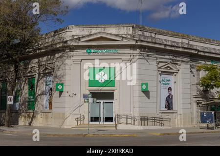 Reconquista, Santa Fe, Argentinien; 16. Juli 2024: Fassade der Bank der Provinz Santa Fe. Stockfoto