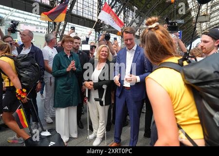 Empfang der Deutschen Olympia Mannschaft 2024 in Köln Heriette Reker gemeinsam mit Nancy Faeser und Hendrik Wuest beim Empfang der Deutschen Olympia Mannschaft 2024 am Köln Hauptbahnhof, Köln, 12.08.2024 Köln Nordrhein-Westfalen Deutschland *** Empfang der Deutschen Olympiameisterschaft 2024 in Köln Heriette Reker zusammen mit Nancy Faeser und Hendrik Wuest beim Empfang der Deutschen Olympiameisterschaft 2024 im Kölner Hauptbahnhof, Köln, 12 08 2024 Köln Nordrhein-Westfalen Deutschland Stockfoto
