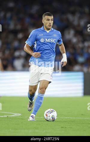 Der italienische Nationalspieler Alessandro Buongiorno kontrolliert den Ball während des Fußballspiels Coppa Italia zwischen SSC Napoli und Modena im Diego Armando Maradona Stadium in Neapel, Süditalien, am 10. August 2024 Stockfoto