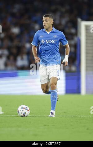 Der italienische Nationalspieler Alessandro Buongiorno kontrolliert den Ball während des Fußballspiels Coppa Italia zwischen SSC Napoli und Modena im Diego Armando Maradona Stadium in Neapel, Süditalien, am 10. August 2024 Stockfoto