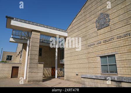 Eine allgemeine Ansicht des Northampton Crown Court, in der Lucy Connolly, die Ehefrau des konservativen Stadtrates Raymond Connolly aus West Northamptonshire, wegen eines Tweets, der zu Angriffen auf Asylsuchende aufruft, wegen eines Verlags der Veröffentlichung von Schriftmaterial zur Aufstachelung des Rassenhasses angeklagt wird. Bilddatum: Montag, 12. August 2024. Stockfoto