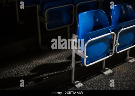 Lokaler Fußballclub in einem kleinen Dorf mit Details zu den Ständen, Sitzplätzen, Spielfeldern usw. Stockfoto