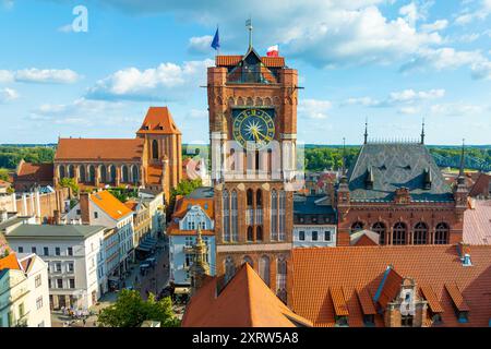 Antenne Panoramablick auf historische Gebäude und Dächer in Polnischen mittelalterlichen Stadt Torun Stockfoto