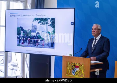 12. August 2024: Der Bayerische Verfassungsschutz veröffentlichte den Halbjahresbericht 2024, in dem die Bedrohung des Landes Bayern und des Landes beschrieben wird. Im Fokus steht die sogenannte Doppelgaenger-Kampagne von Beginn an der russischen Invasion in die Ukraine über die Verwendung realistisch erscheinender gefälschter Nachrichtenportale, die RussiaÂ Erzählung verbreiten und Demokratien in Frage stellen. Die EU hat mehrere derartige Portale sanktioniert. Quelle: ZUMA Press, Inc./Alamy Live News Stockfoto