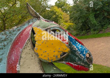 Skulpturen-Display Metall geschnitten, Doddington Hall Lincolnshire, Ausschnitt von Hand gemacht, natürlich aussehende Gartenfiguren, Statuen, öffentlichen Raum, Skulpturen, Kunst. Stockfoto