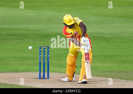 Birmingham, Großbritannien. August 2024. Rovman Powell von Trent Rockets während des Hundred Women's Matches zwischen Birmingham Phoenix und Trent Rockets am 12. August 2024 auf dem Edgbaston Cricket Ground in Birmingham, England. Foto von Stuart Leggett. Nur redaktionelle Verwendung, Lizenz für kommerzielle Nutzung erforderlich. Keine Verwendung bei Wetten, Spielen oder Publikationen eines einzelnen Clubs/einer Liga/eines Spielers. Quelle: UK Sports Pics Ltd/Alamy Live News Stockfoto