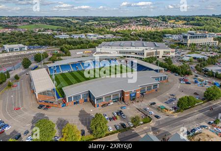 Allgemeine Luftaufnahme des SMH Group Stadions, Chesterfield im SMH Group Stadium, Chesterfield, England, Vereinigtes Königreich am 9. August 2024 Credit: Every Second Media/Alamy Live News Stockfoto