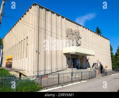 Woronesch, Russland - 2. August 2023: Der Bau des archäologischen Museums-Reservats im Dorf Kostenki, Region Woronesch Stockfoto