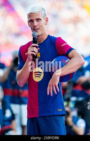 Barcelona, Spanien. August 2024. Daniel Olmo (FC Barcelona) wird vor dem Joan Gamper Trophy Fußballspiel zwischen dem FC Barcelona und AS Monaco am 12. August 2024 im Lluis Companys Stadion in Barcelona, Spanien, gezeigt. Foto: Siu Wu Credit: dpa/Alamy Live News Stockfoto