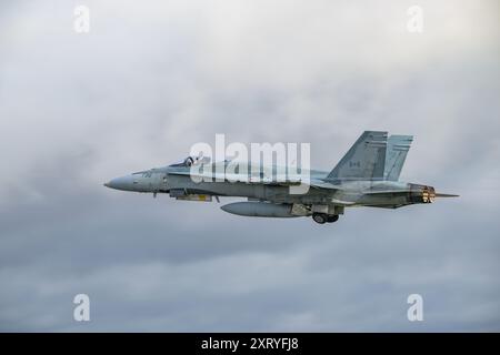 Das RCAF CF-18 Demonstrationsteam startet am Abflugtag am Royal International Air Tattoo Stockfoto