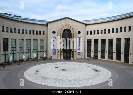 Rovaniemi, Finnland - 27. Juli 2024: Wissenschaftszentrum und Museum Arktikum in der nordfinnischen Stadt Rovaniemi Stockfoto