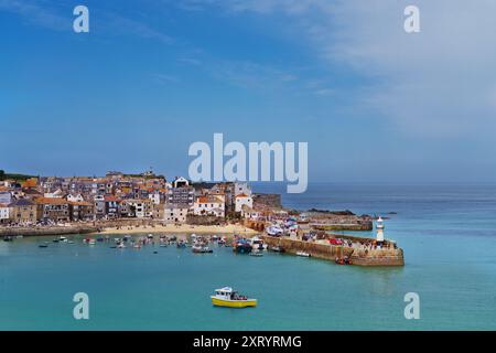 Blick auf die Küstenstadt Saint Ives, Großbritannien Stockfoto