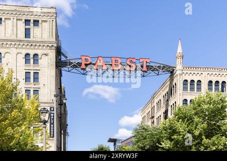 Die historische Pabst Brewery befindet sich seit 1844 in Milwaukee. Diese Flagship-Brauerei wurde 1996 geschlossen, bietet aber auch heute noch historische Touren und Veranstaltungen an. Stockfoto