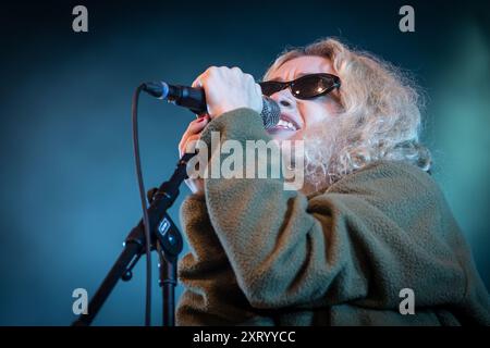 Roskilde, Dänemark. Juli 2024. Der amerikanische Sänger und Musiker Blondshell gibt ein Live-Konzert während des dänischen Musikfestivals Roskilde Festival 2024 in Roskilde. Stockfoto