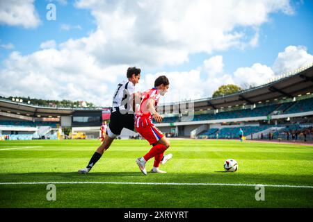 Rodrigo Riquelme und Andrea Cambiaso während des Spiels zwischen Atlético de Madrid und Juventus bei Ullevi in Göteborg am 11. August 2024 am 11. August 2024 Stockfoto