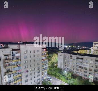 Lemberg, Lemberg, Ukraine. August 2024. 13. August 2024, Lemberg, Ukraine: Die Aurora borealis, auch Nordlichter genannt, leuchten am Horizont in der Ukraine, Region Lemberg. (Kreditbild: © Artur Abramiv/ZUMA Press Wire) NUR REDAKTIONELLE VERWENDUNG! Nicht für kommerzielle ZWECKE! Quelle: ZUMA Press, Inc./Alamy Live News Stockfoto