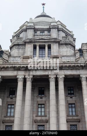 Ehemaliges HSBC-Gebäude (Municipal Government Building), neoklassizistisches Gebäude im Bund, Shanghai, China. Stockfoto