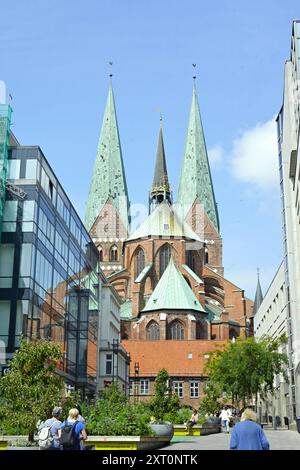 Die Marienkirche ist eine gotische lutherische Kirche in Lübeck. Stockfoto