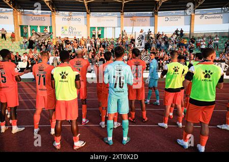 Rio Maior, Portugal. August 2024. Team of Boavista feiert während des Liga Portugal Spiels zwischen den Teams Casa Pia AC und Boavista FC im Estadio Municipal Rio Maior. Endergebnis; Casa Pia AC 0:1 Boavista FC (Foto: Maciej Rogowski/SOPA Images/SIPA USA) Credit: SIPA USA/Alamy Live News Stockfoto