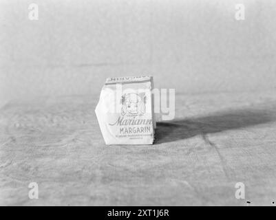 Tatsächlich 09-1951: Ich habe kein Geld. Ausgehend von den sogenannten Durchschnittspreisen gibt der Sozialökonom Kjell Holler hier einen Überblick über die Preis- und Lohnerhöhung im vergangenen Jahr. Foto: Sverre A. Børretzen / aktuell / NTB ***das Foto ist nicht bearbeitetes Bild*** dieser Bildtext wird automatisch übersetzt dieser Bildtext wird automatisch übersetzt Stockfoto