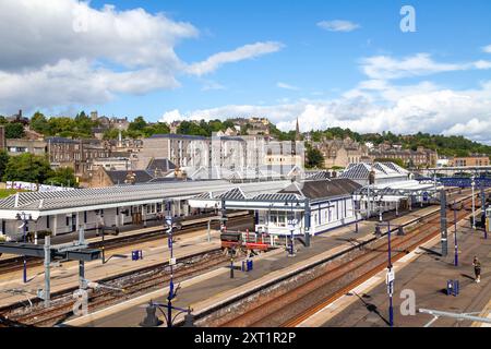 Bahnhof Stirling mit Schloss im Hintergrund Stockfoto