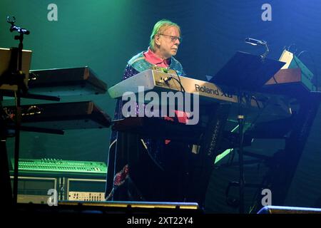 Richard Christopher Wakeman CBE, englischer Keyboarder und Komponist, bekannt als Mitglied der Progressive Rock Band Yes, tritt live mit Rick Wakeman und dem English Rock Ensemble auf der Cropredy Convention von Fairport auf. Stockfoto