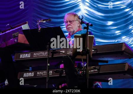 Richard Christopher Wakeman CBE, englischer Keyboarder und Komponist, bekannt als Mitglied der Progressive Rock Band Yes, tritt live mit Rick Wakeman und dem English Rock Ensemble auf der Cropredy Convention von Fairport auf. Stockfoto