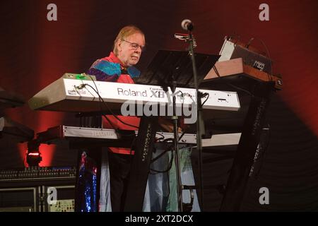 Rick Wakeman tritt auf der Cropredy Convention in Cropredy, Großbritannien, auf. August 2024 Stockfoto